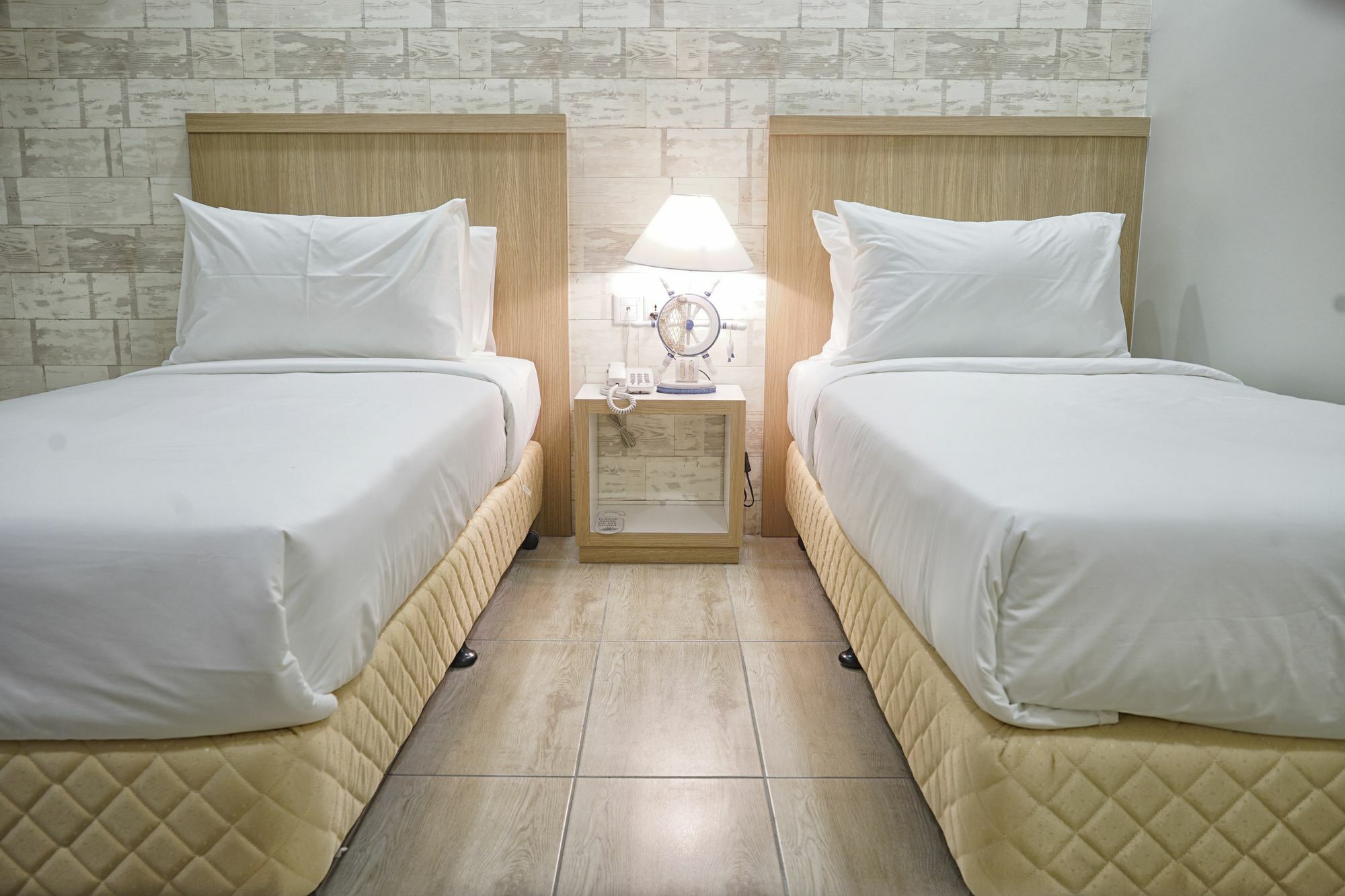 Lighthouse Hotel & Shortstay @ Damansara Uptown Petaling Jaya Exteriör bild